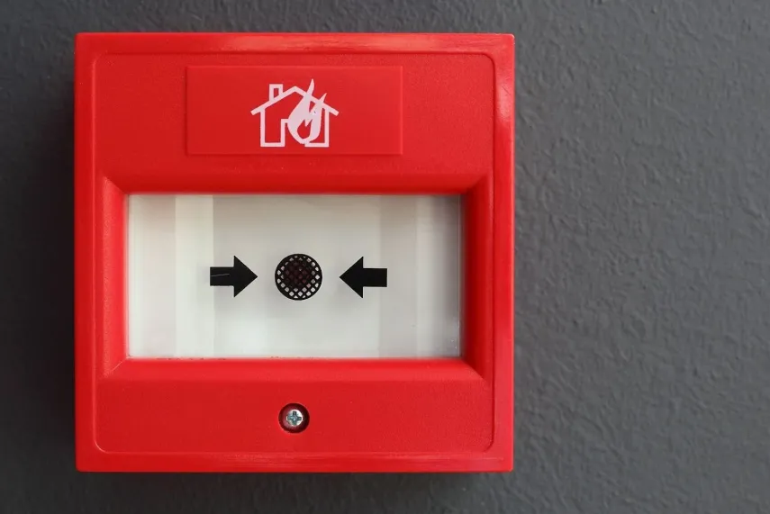 Что такое кнопка пожарной сигнализации